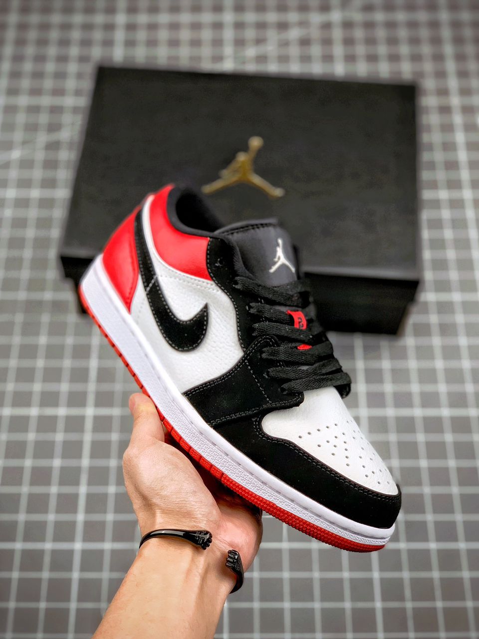 Nike Air Jordan 1 Men