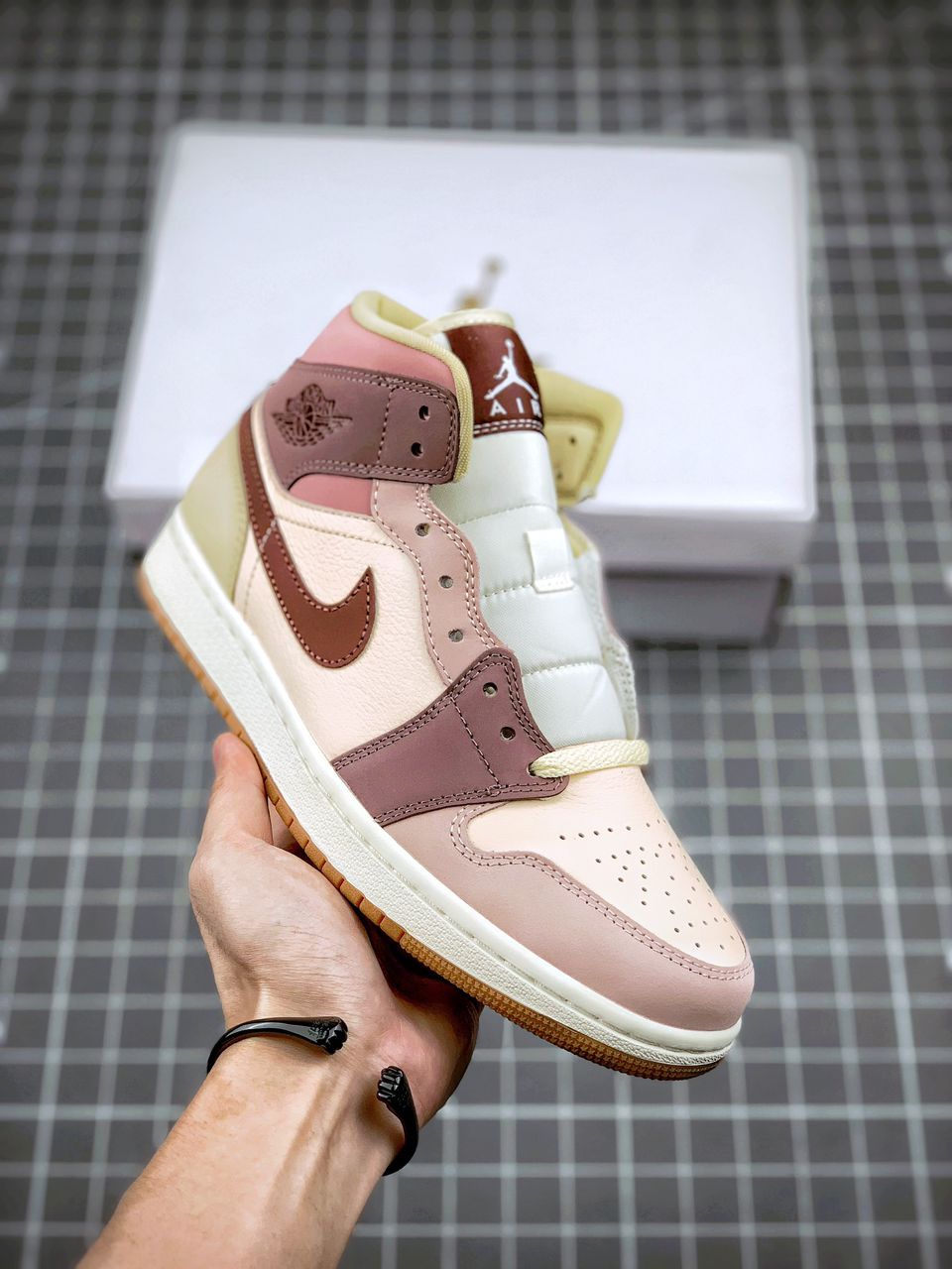 Nike Air Jordan 1 Men