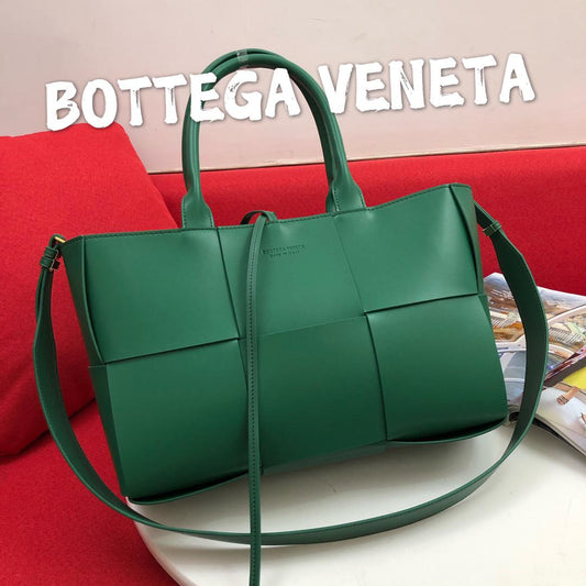 BOTTEGA VENETA