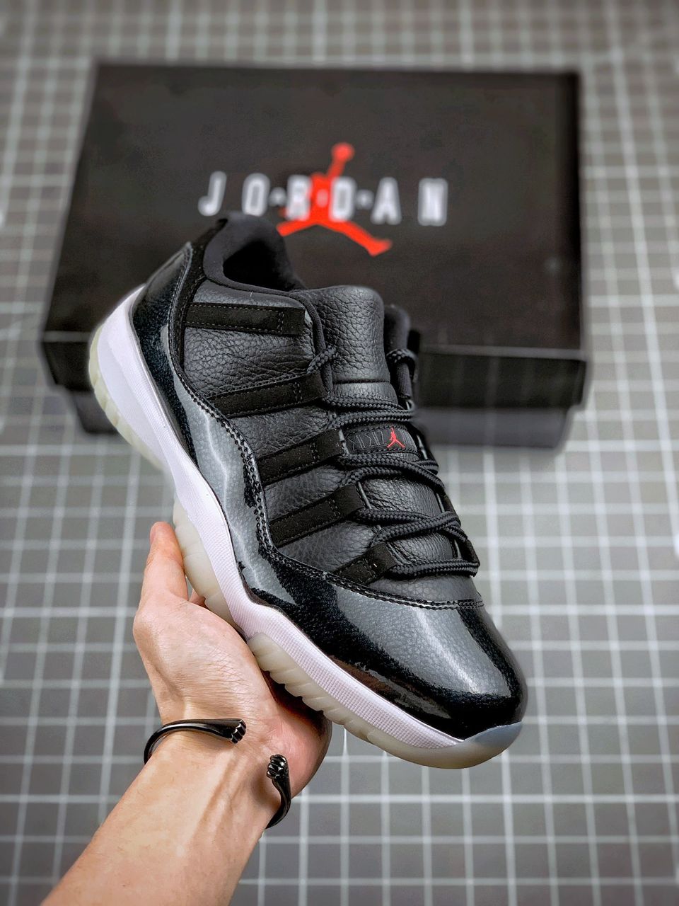 Jordan 11 Retro Men Sneakers